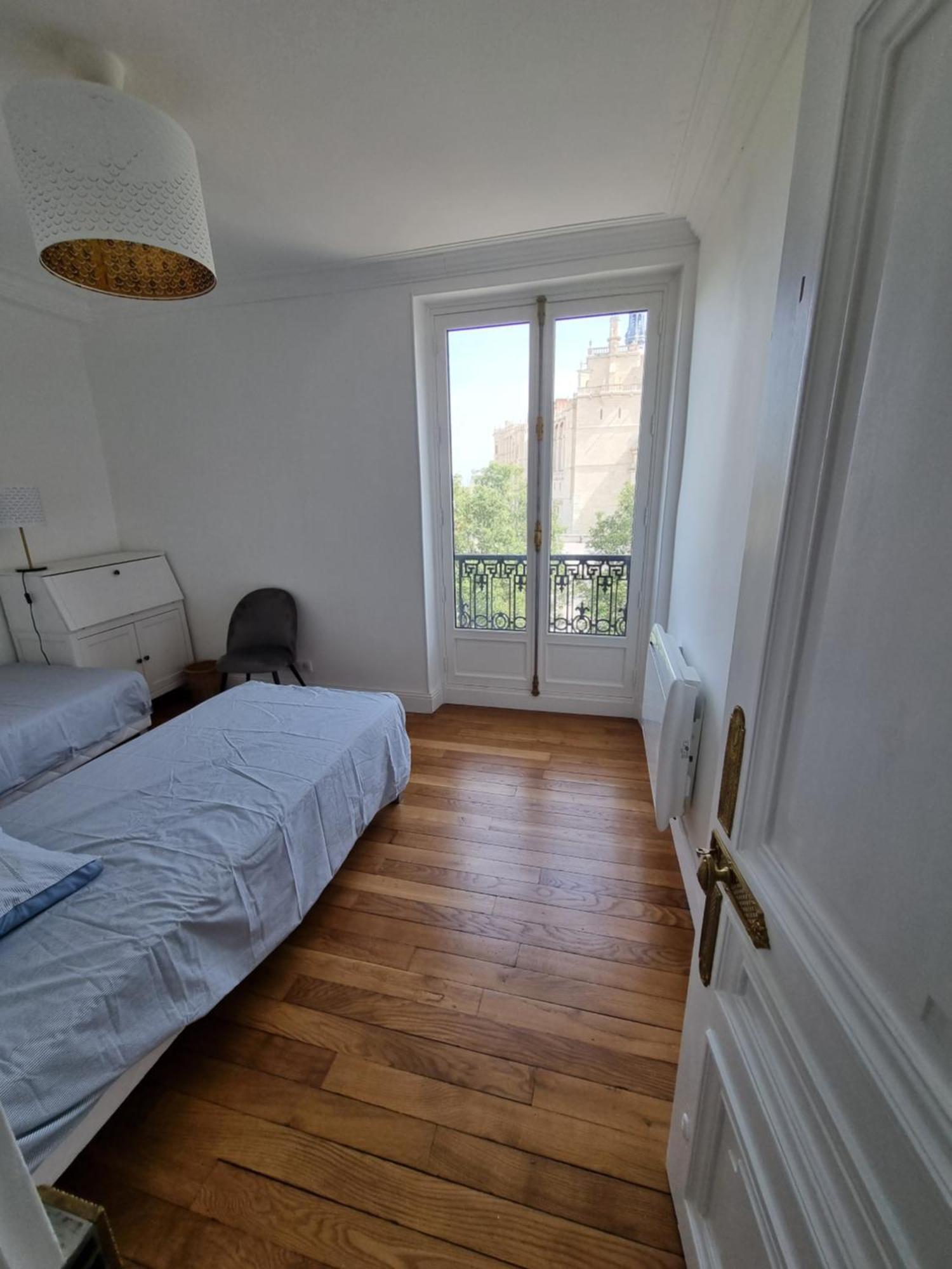 Face Chateau St Germain En Laye, Appartement 4 A 6 Personnes, 23 Min De Paris Champs-Elysees Saint-Germain-en-Laye Exterior foto